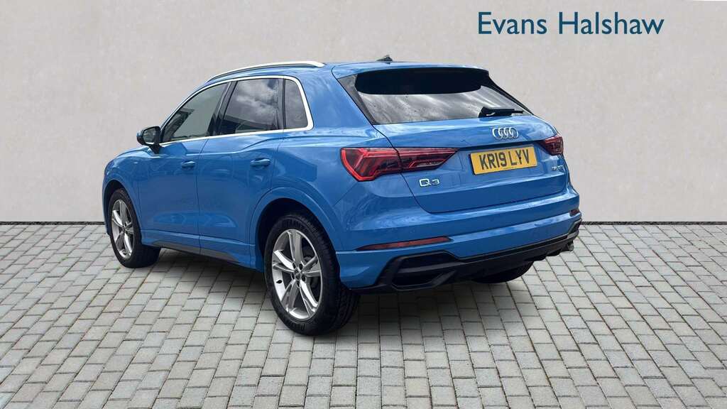 Audi Q3 45 Tfsi E S Line S Tronic 2019 KR19LYV Blue #2