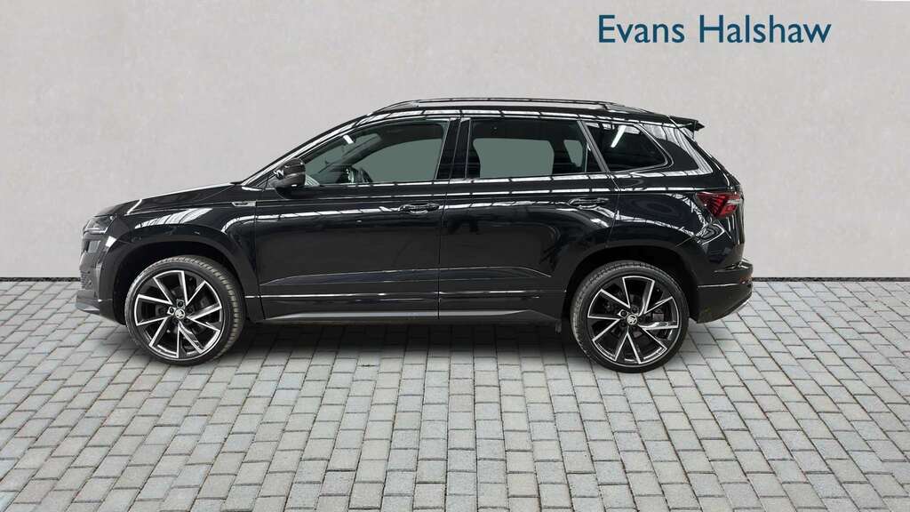 Skoda Karoq 1.5 Tsi Sportline Dsg 2023 MW23NXD Black #2