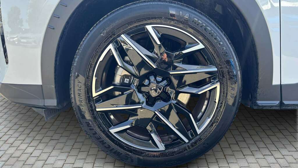 Peugeot 5008 1.2 Hybrid 136 Gt E-dsc6 2025 KP25AYY White #5