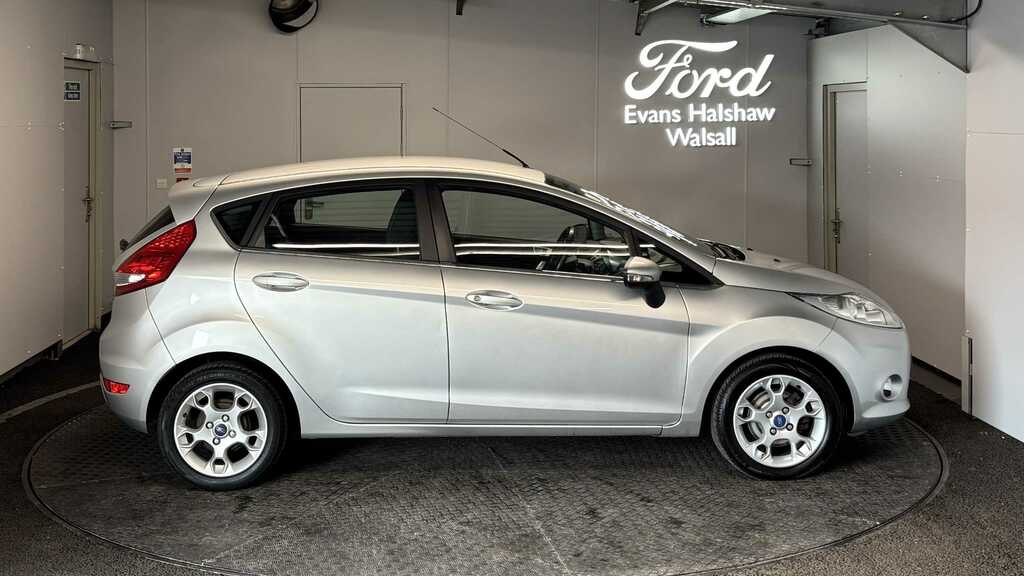 Ford Fiesta 1.25 Zetec 82 2012 BJ62UXC Silver #3