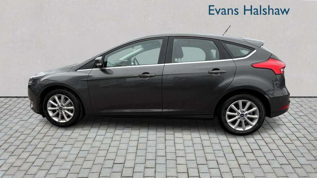 Ford Focus 1.0 Ecoboost 125 Titanium 2017 MC17JNZ Grey #4
