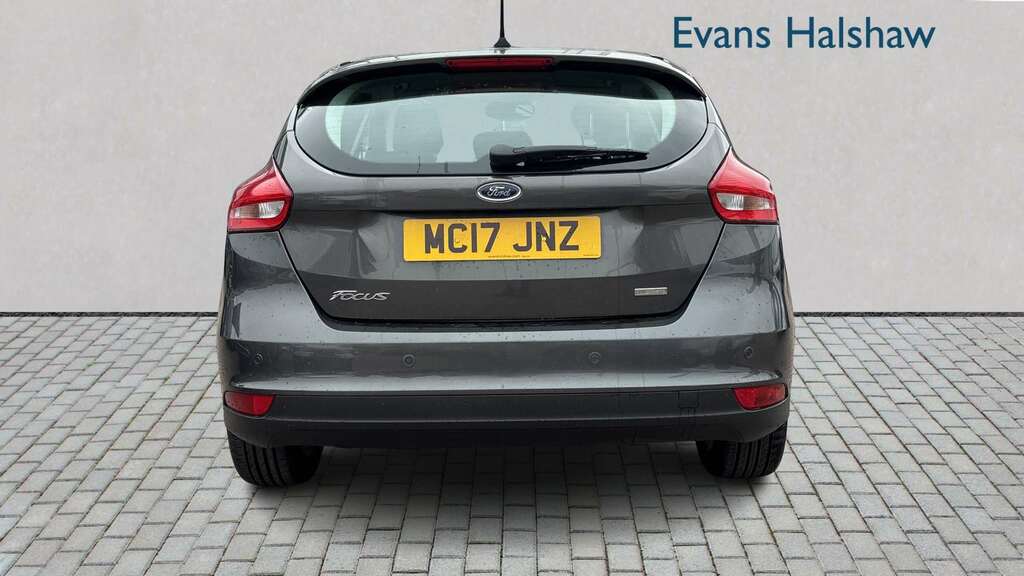 Ford Focus 1.0 Ecoboost 125 Titanium 2017 MC17JNZ Grey #3