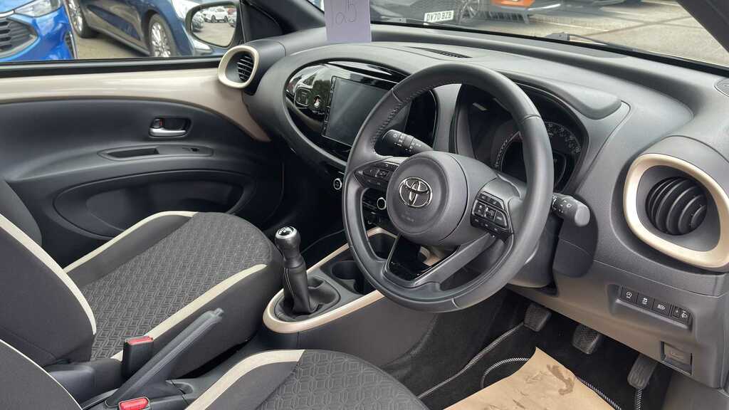 Toyota Aygo X 1.0 Vvt-i Edge 2024 EK24HPF Brown #5
