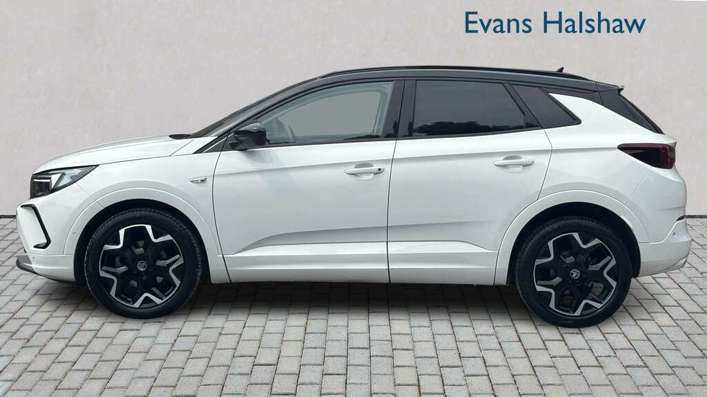 Vauxhall Grandland 1.2 Hybrid 136 Ultimate E-dct6 2024 YK24MDW White #4