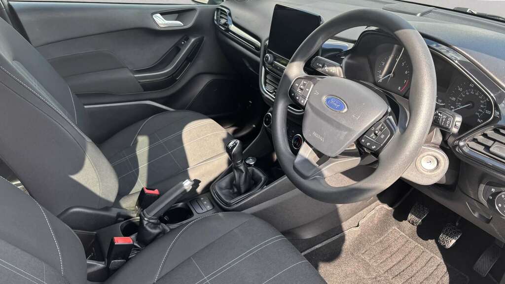 Ford Fiesta 1.1 Trend 2019 EK69VXA Silver #2