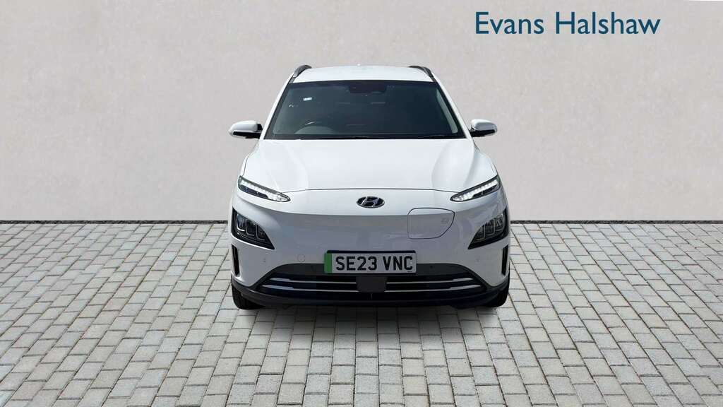 Hyundai Kona 100Kw Premium 39Kwh 2023 SE23VNC White #4