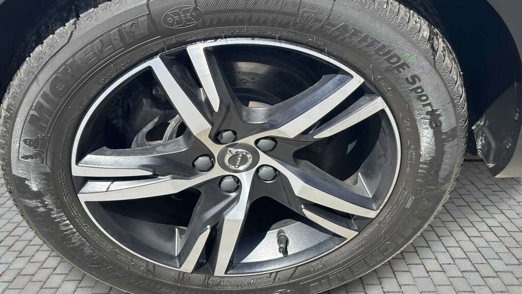Volvo XC40 1.5 T3 163 R Design Geartronic 2019 White #6