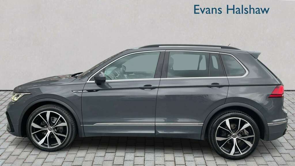 Volkswagen Tiguan 2.0 Tdi 4Motion R-line Dsg 2022 BYZ5774 Grey #3