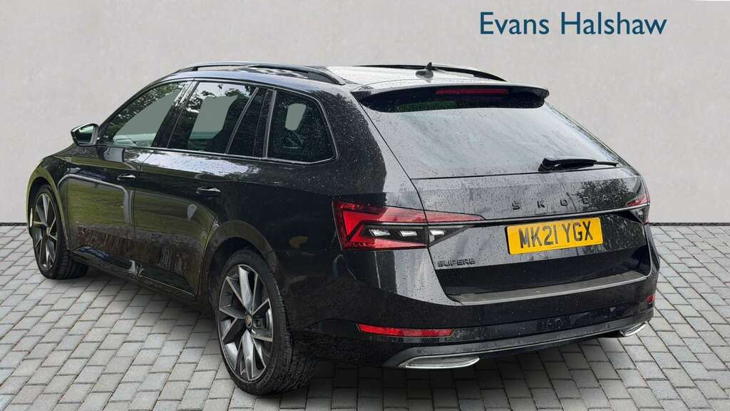 Skoda Superb 2.0 Tdi Cr 200 Sport Line Plus Dsg 2021 Black #5