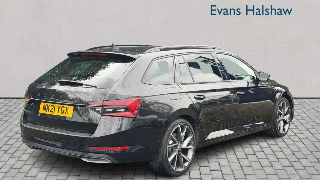 Skoda Superb 2.0 Tdi Cr 200 Sport Line Plus Dsg 2021 Black #3
