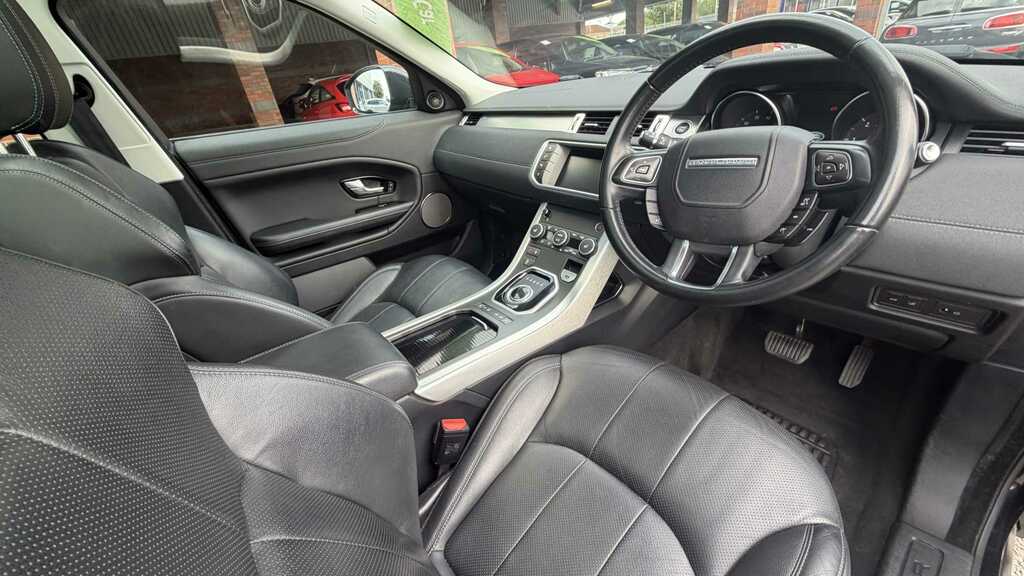 Land Rover Range Rover Evoque 2.0 Td4 Se Tech 2018 LO18HCK Black #5