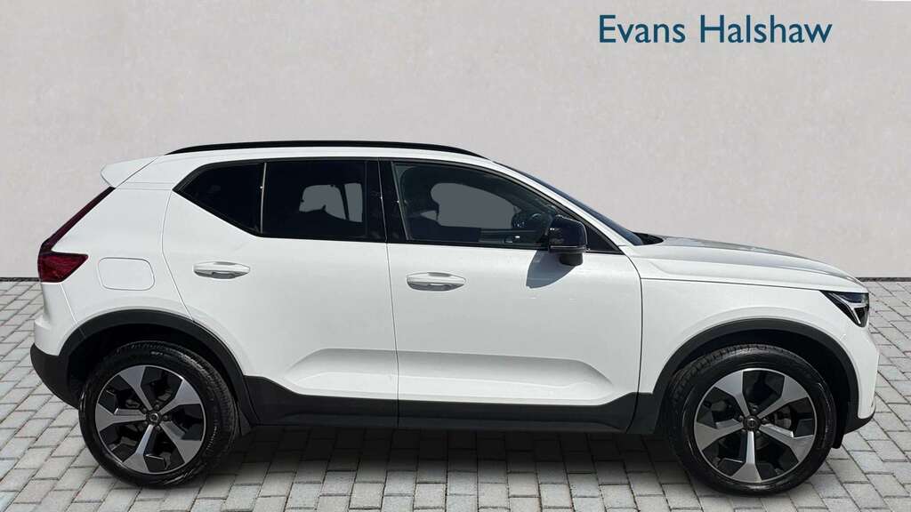 Volvo XC40 2.0 B4p Plus Dark 2025 CV25KZM White #5