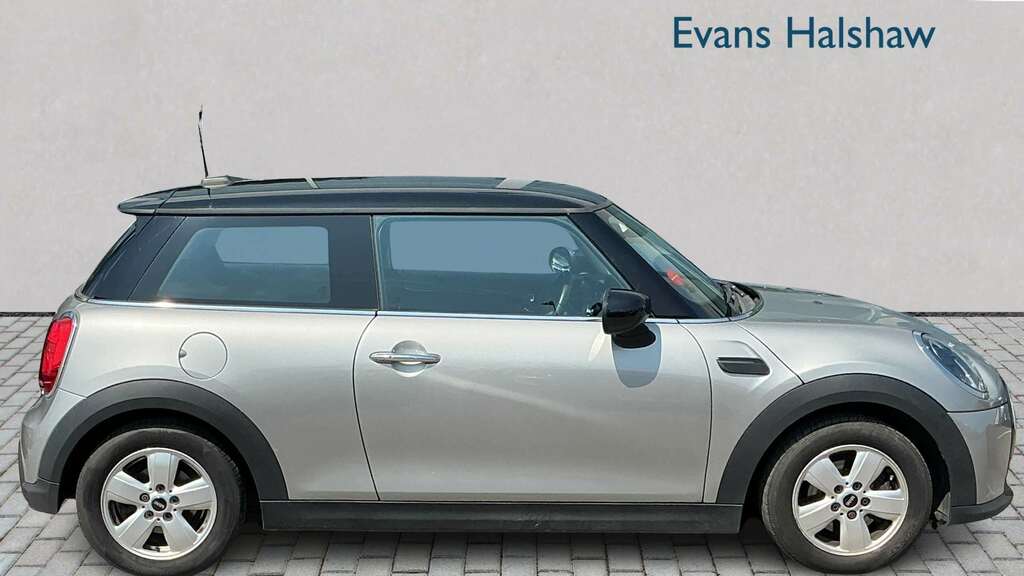 Mini Hatch 1.5 Cooper Classic 2022 CF72HNL Silver #3