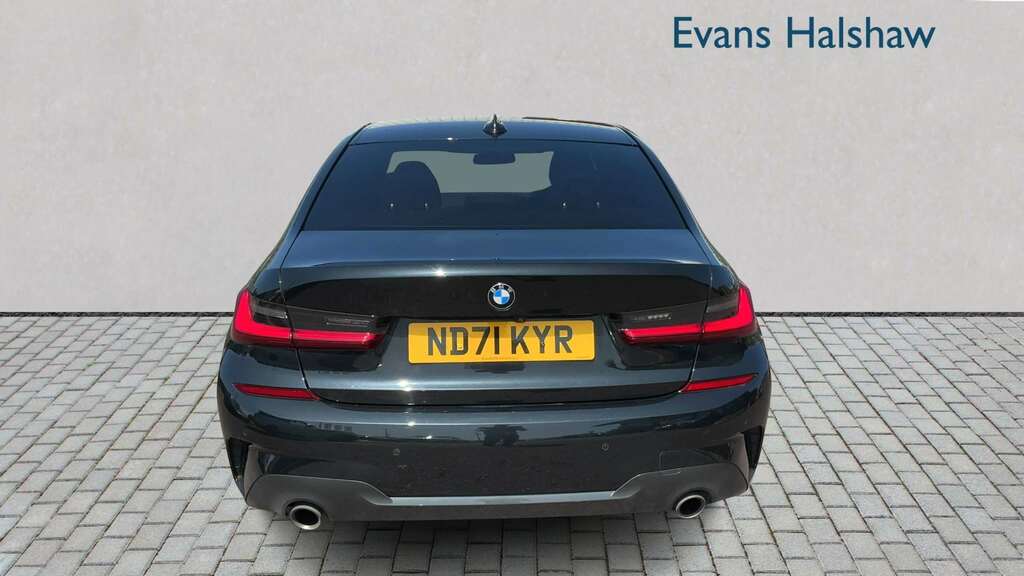 BMW 3 Series 320I M Sport Step 2021 ND71KYR Black #4