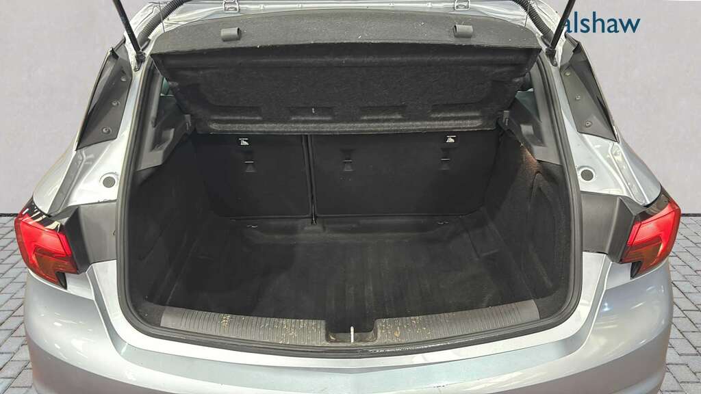 Vauxhall Astra 1.4T 16V 150 Sri 2017 Silver
