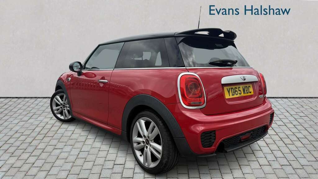 Mini Hatch 1.5 Cooper 2015 Red