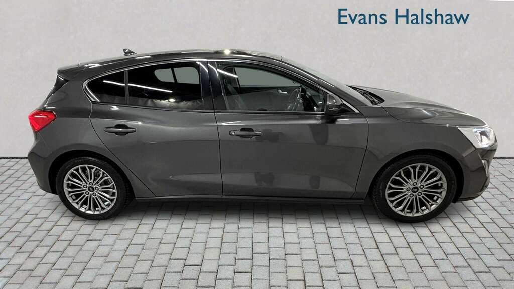 Ford Focus 1.0 Ecoboost 125 Titanium X 2019 DK19NCJ Grey #3