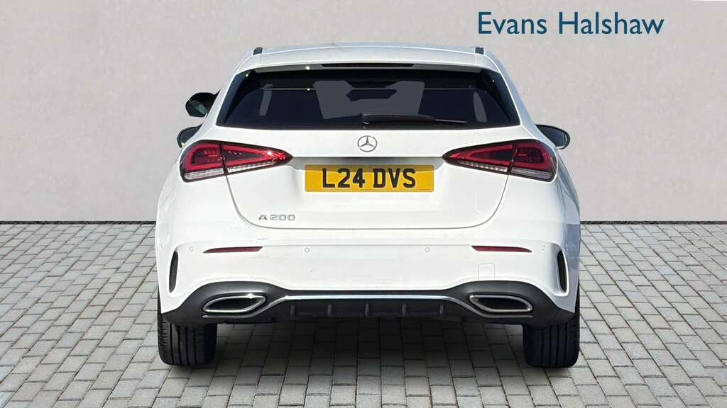 Mercedes-Benz A Class A200 Amg Line 2019 GX69PXV White #3