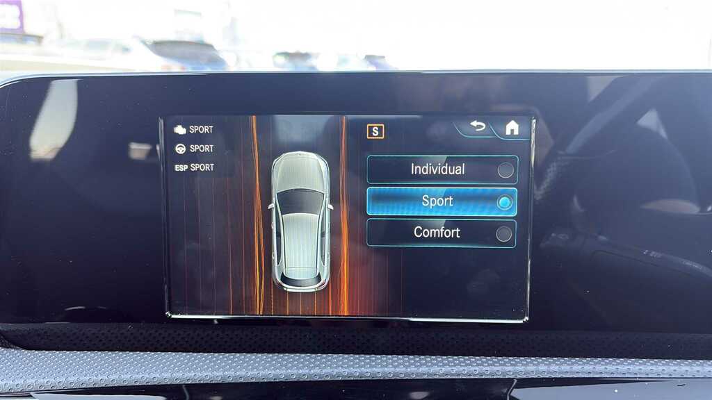 Mercedes-Benz A Class A200 Amg Line 2019 GX69PXV White #6