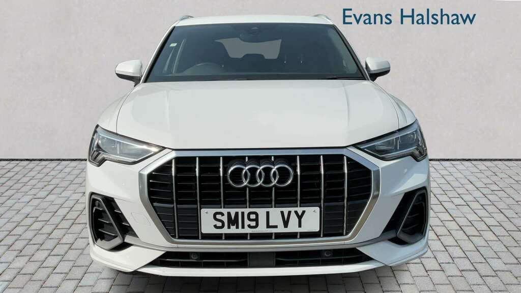 Audi Q3 35 Tfsi S Line 2019 SM19LVY White #2