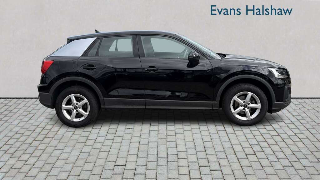 Audi Q2 30 Tfsi Technik 2023 DF72RWL Black #6