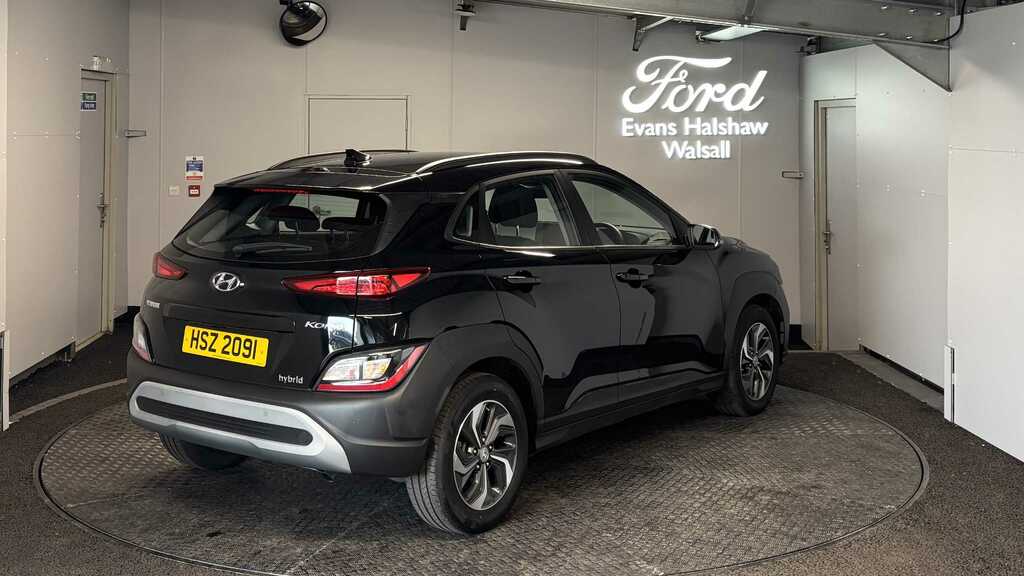 Hyundai Kona 1.6 Gdi Hybrid Se Connect Dct 2023 HSZ2091 Black #4