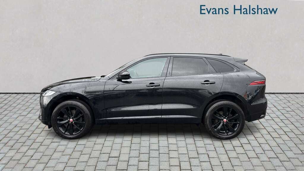Jaguar F-Pace 2.0 D200 R-dynamic Black Awd 2023 SP72PWY Black #2