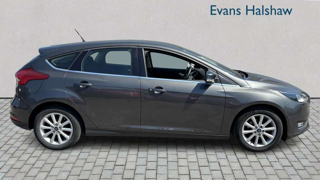 Ford Focus 1.0 Ecoboost 125 Titanium 2018 Grey #3