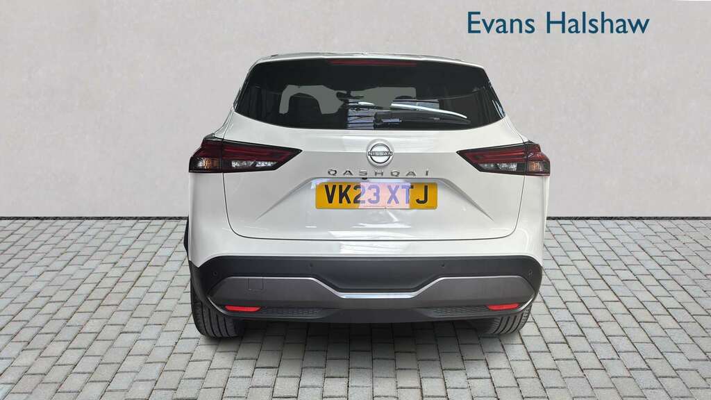 Nissan Qashqai 1.3 Dig-t Mh N-connecta 2023 VK23XTJ White #3