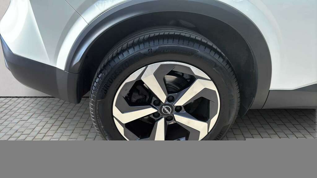 Nissan Qashqai 1.3 Dig-t Mh N-connecta 2023 VK23XTJ White #4