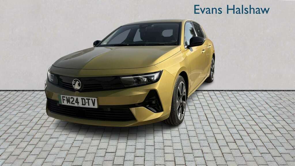 Vauxhall Astra 115Kw Design 54Kwh 2024 Yellow #3