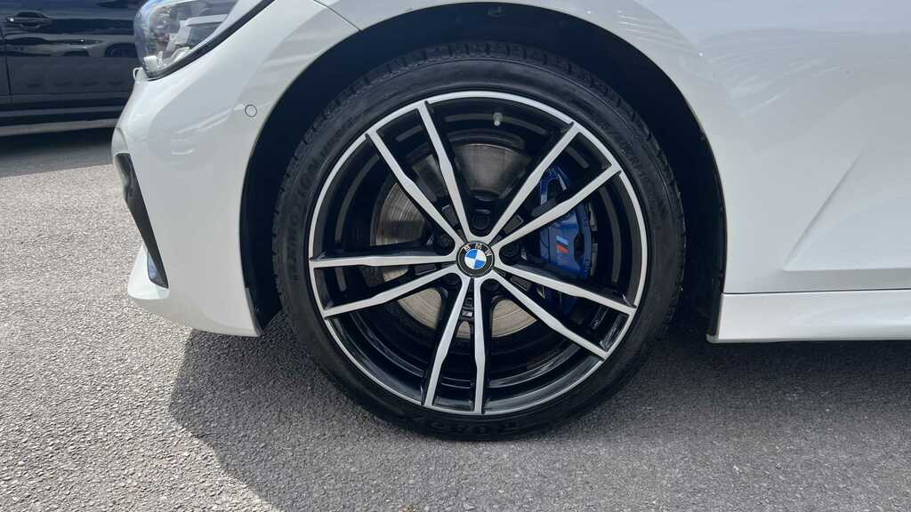 BMW 3 Series 320D Xdrive M Sport Step 2019 YK19REO White #3