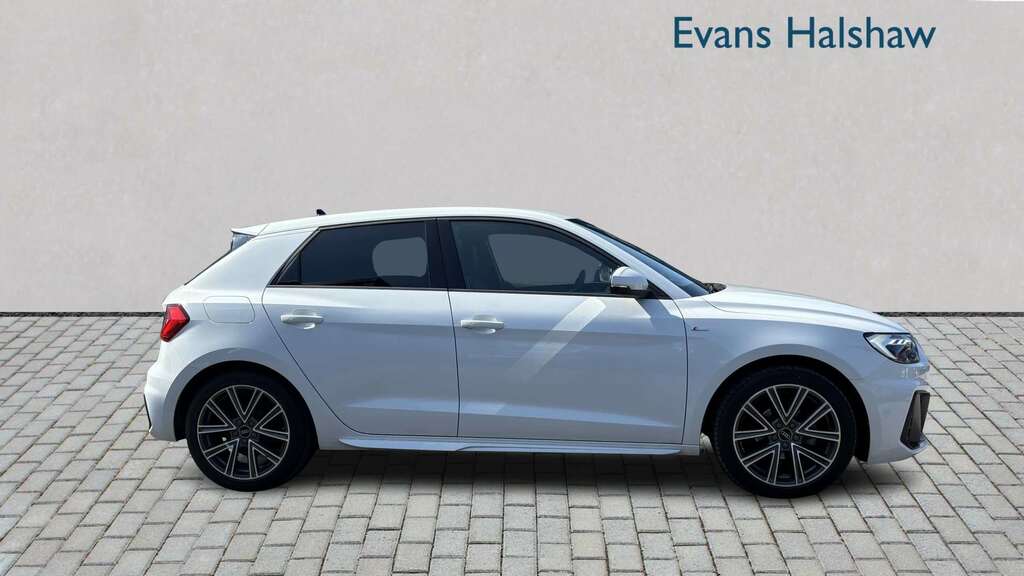 Audi A1 25 Tfsi S Line S Tronic 2024 YP73KZF White #6