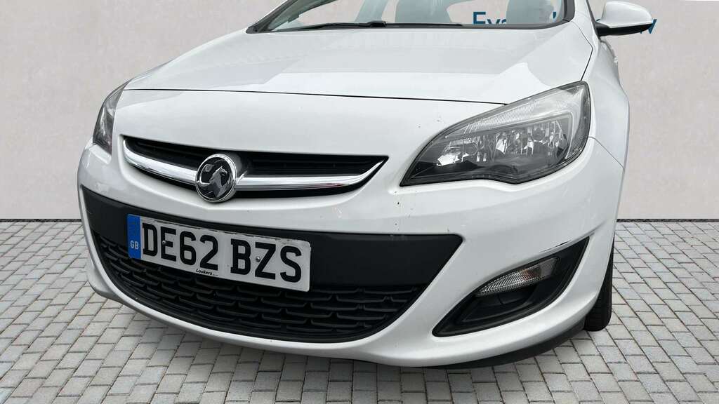 Vauxhall Astra 1.4I 16V Active 2012 White #2