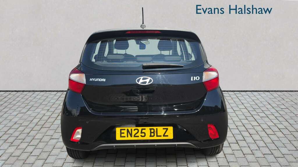 Hyundai I10 1.0 63 Advance Nav 2025 EN25BLZ Black #5