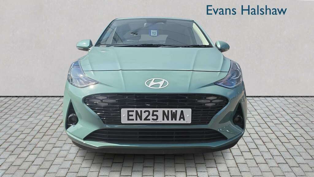Hyundai I10 1.2 79 Premium Nav 2025 EN25NWA Green #4