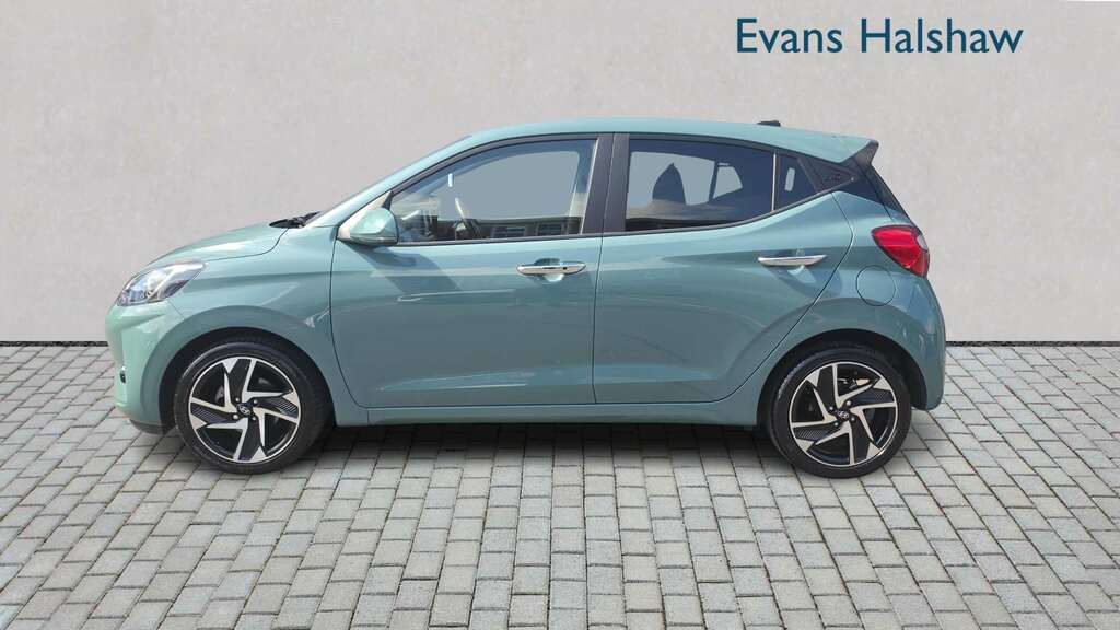 Hyundai I10 1.2 79 Premium Nav 2025 EN25NWA Green #3