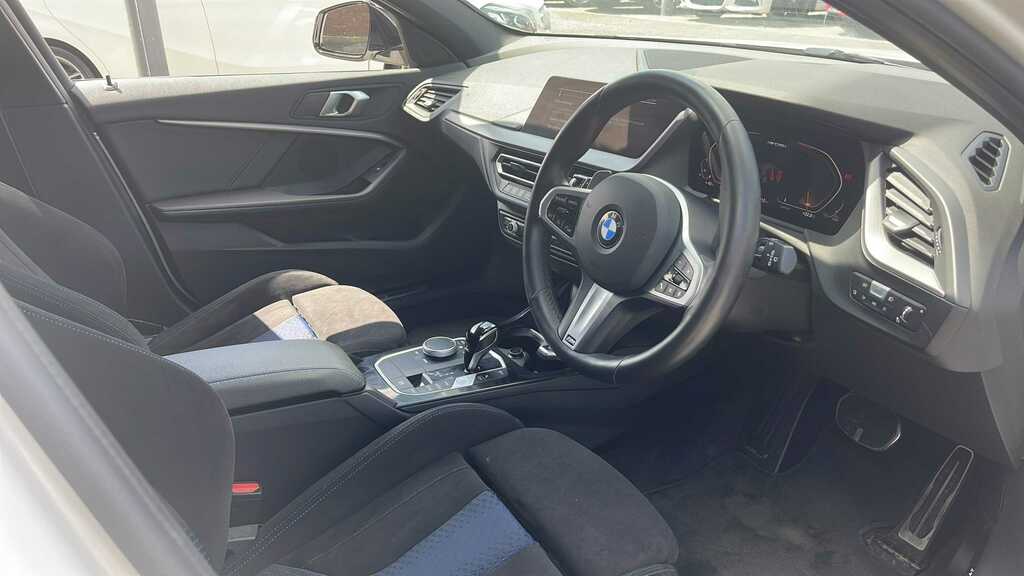 BMW 1 Series M135i Xdrive Step 2024 NL24ZTS White #4