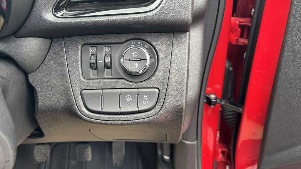 Vauxhall Viva 1.0 Se 2016 Red #4
