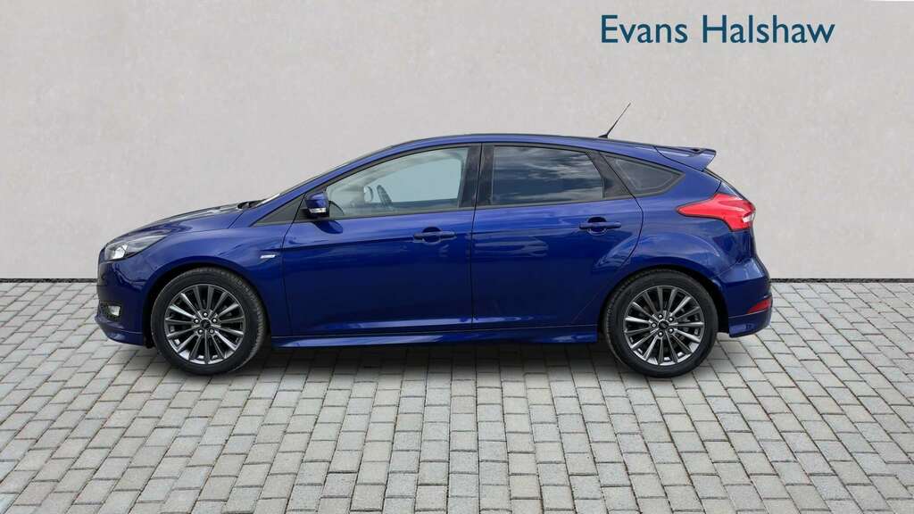 Ford Focus 1.0 Ecoboost 125 St-line 2017 MV17ZBP Blue #4