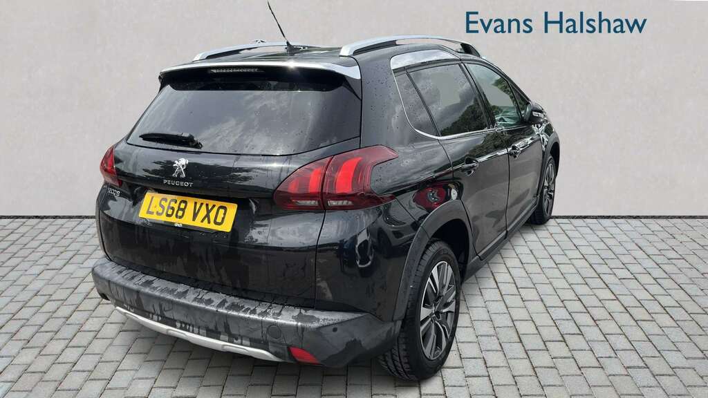 Peugeot 2008 1.2 Puretech Allure Premium Start Stop 2018 Black #3