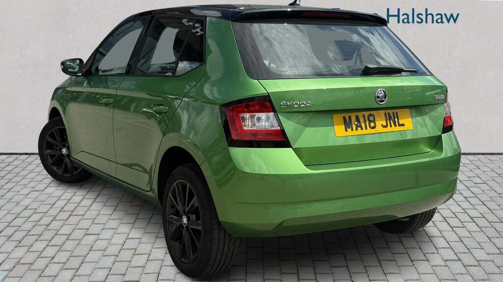 Skoda Fabia 1.0 Tsi Colour Edition 2018 Green #2