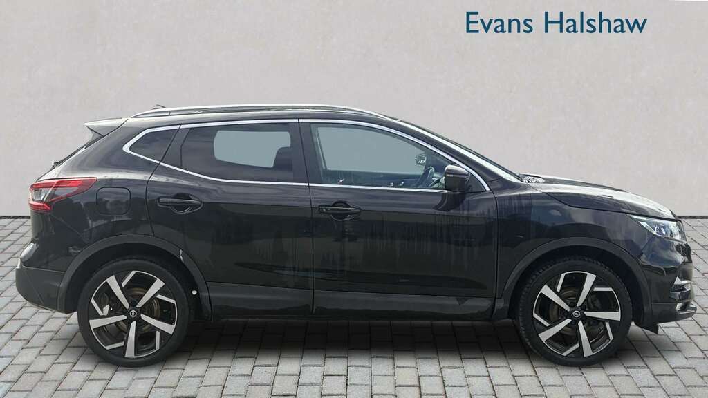 Nissan Qashqai  Black #6