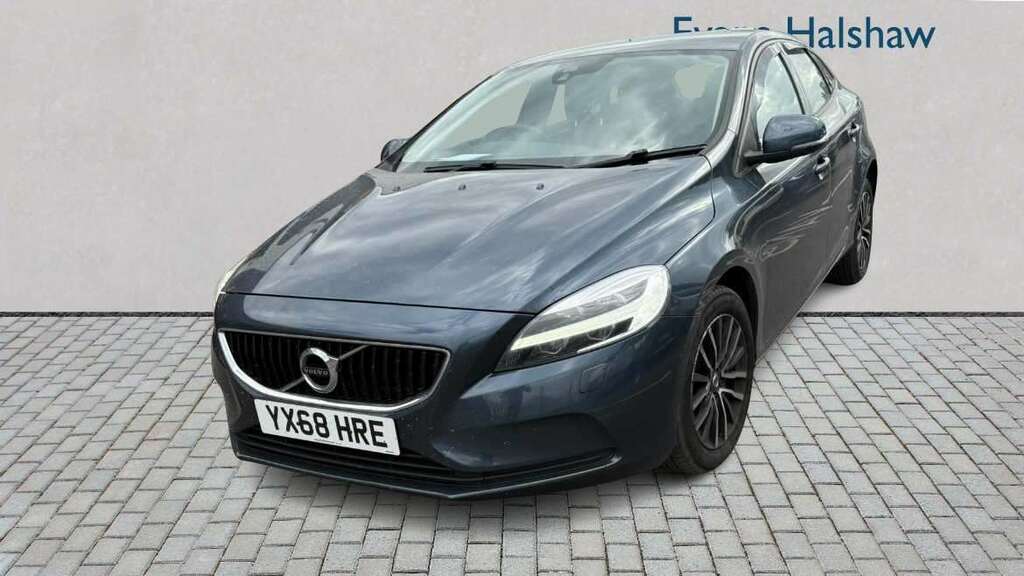 Volvo V40 T2 122 Momentum 2018 Blue #3