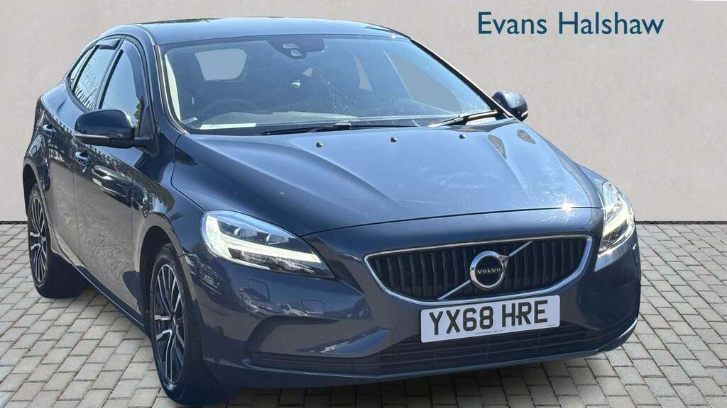 Volvo V40 T2 122 Momentum 2018 Blue