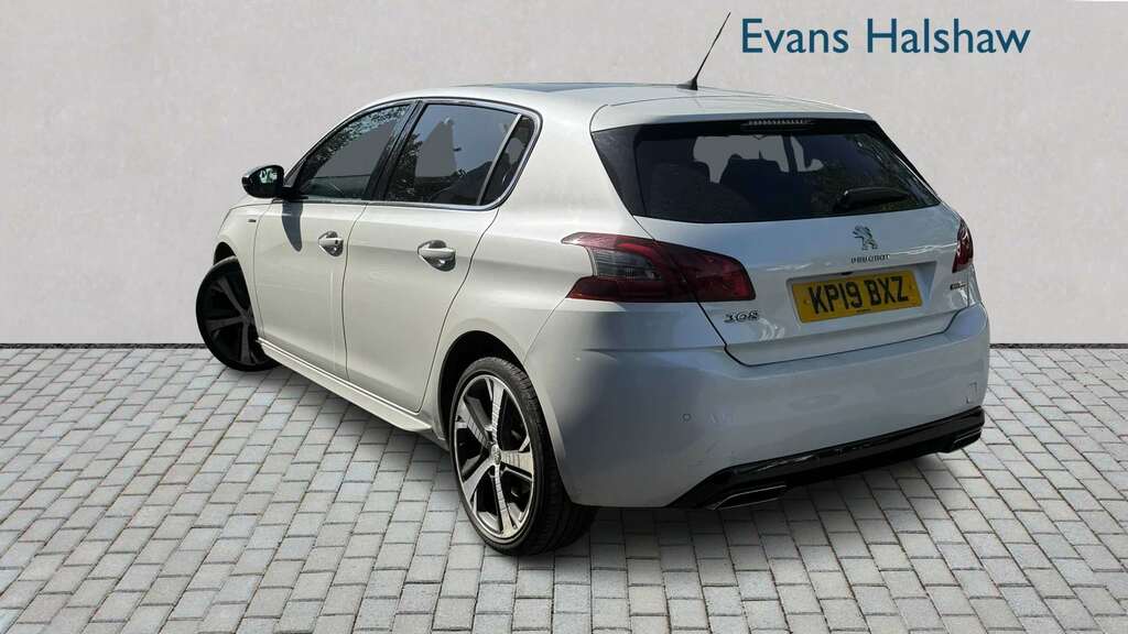 Peugeot 308 1.5 Bluehdi 130 Gt Line 2019 White #2