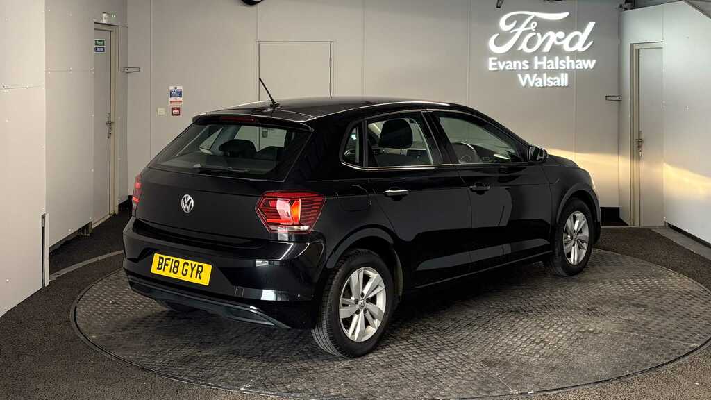 Volkswagen Polo 1.0 Tsi 95 Se 2018 Black #5