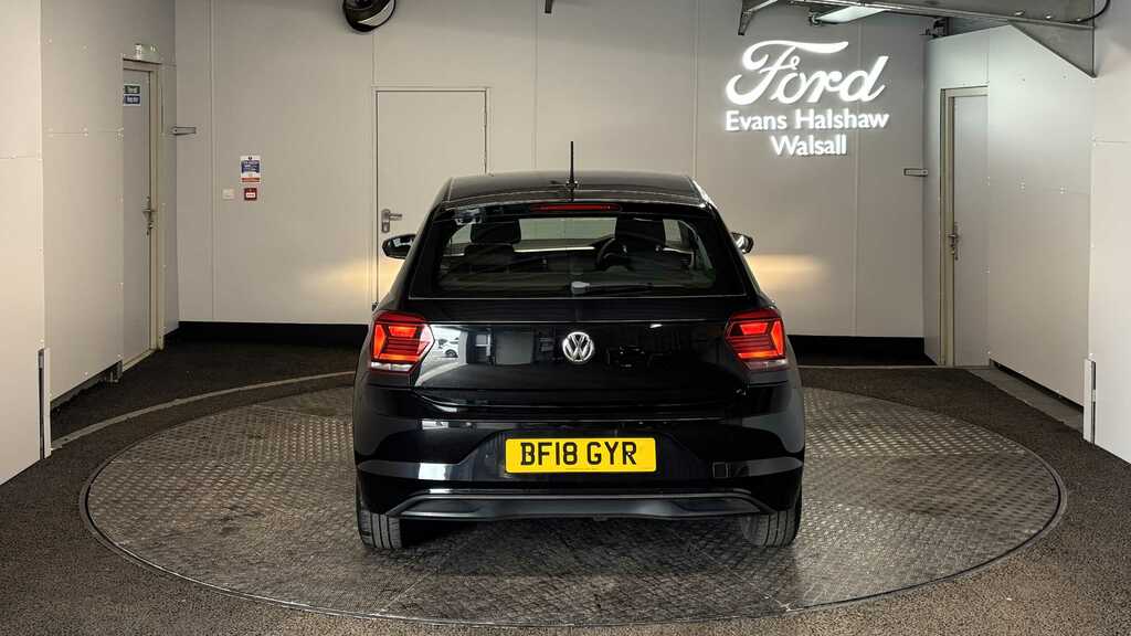 Volkswagen Polo 1.0 Tsi 95 Se 2018 Black #6