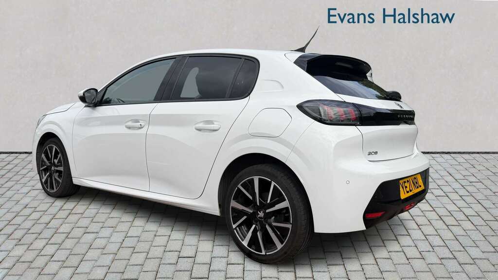 Peugeot 208 1.2 Puretech 100 Allure Premium 2021 White #2