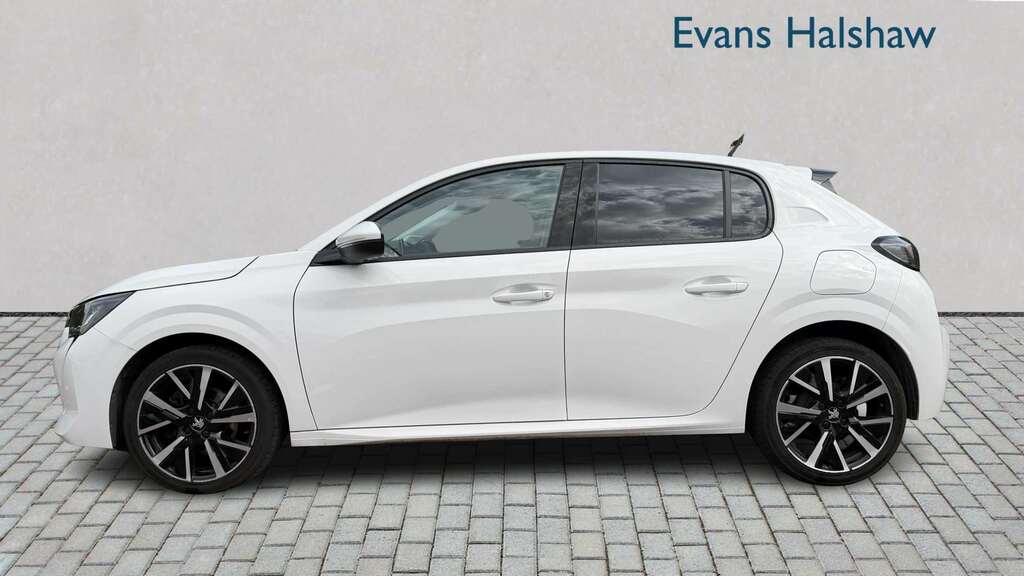Peugeot 208 1.2 Puretech 100 Allure Premium 2021 White #3